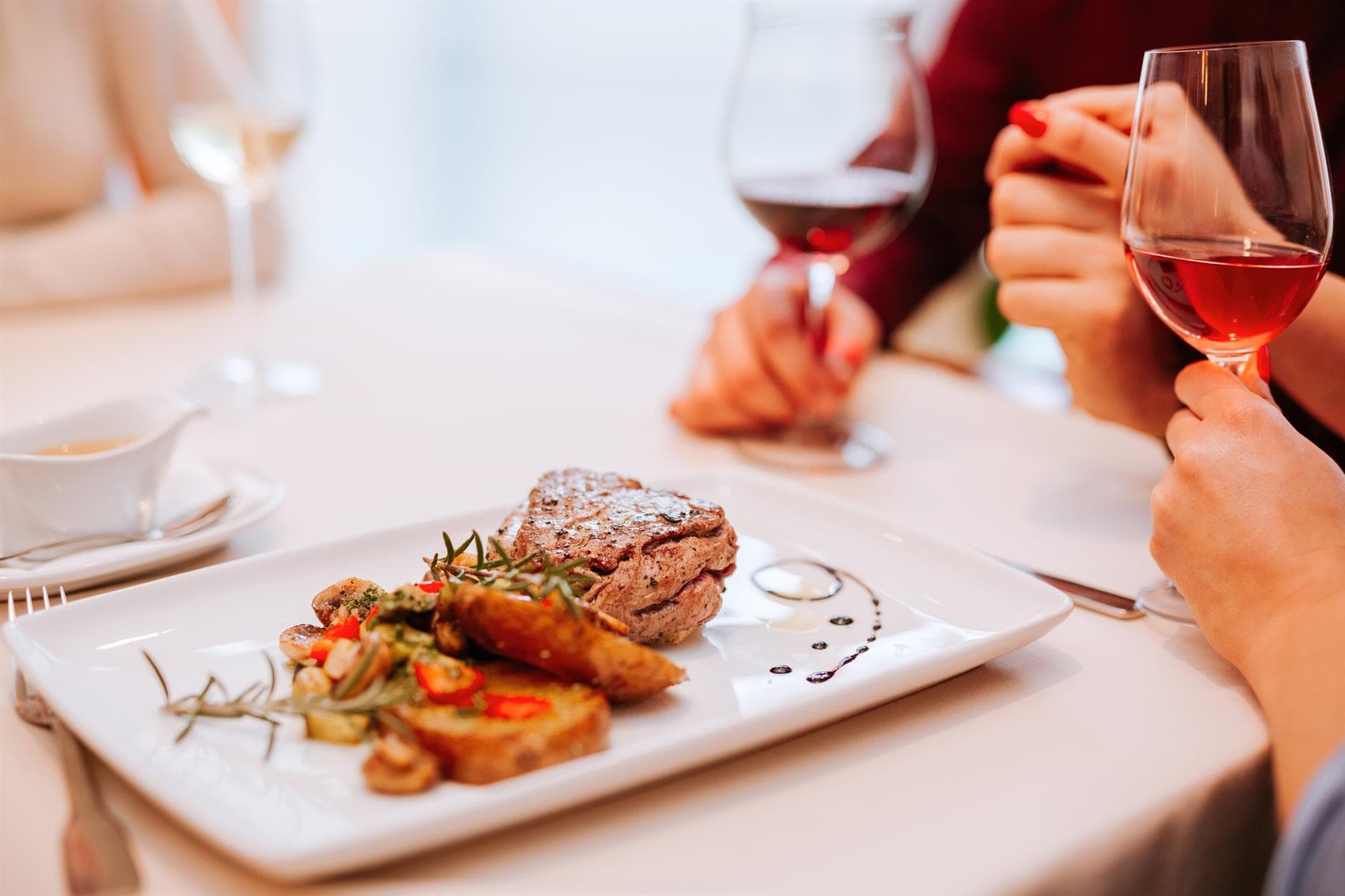 Llega el fin de semana y... ¿Aún no sabes donde ir a comer?